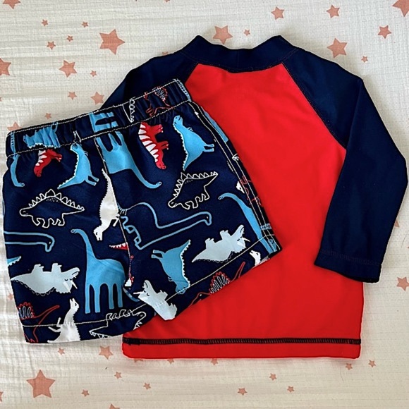 Carter’s Swim Shirt / Rash Guard & Swim Trunks Set, Size 12M - Picture 4 of 12
